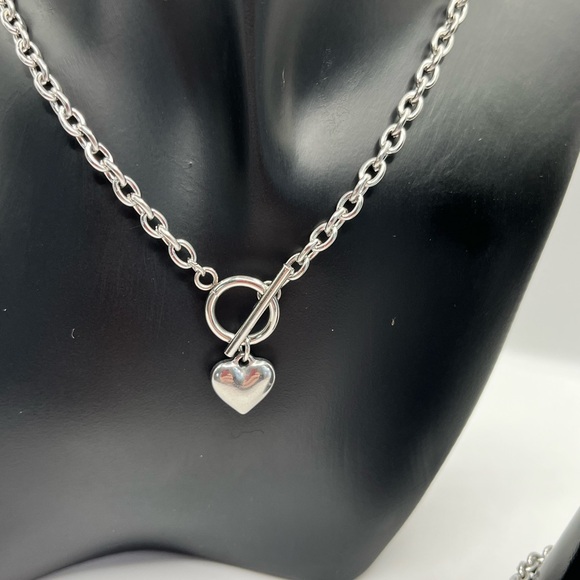 🌙 C577 - 2 piece stainless steel necklace & bracelet set - Picture 2 of 3